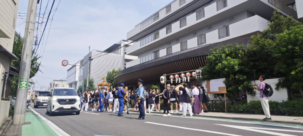 天沼新生会こども神輿2026 大人神輿巡行